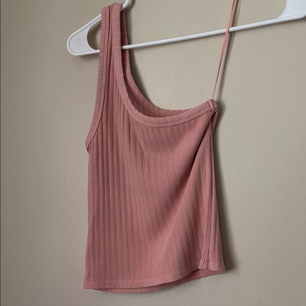 Chic Ribbed Women's Camisole in Soft Pink